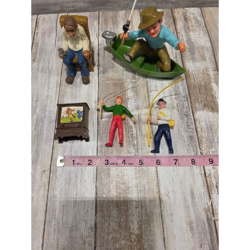Vintage 1978 Wilton Fishing Cake Topper Lot Fisherman Boat TV Armchair 5pc Set
